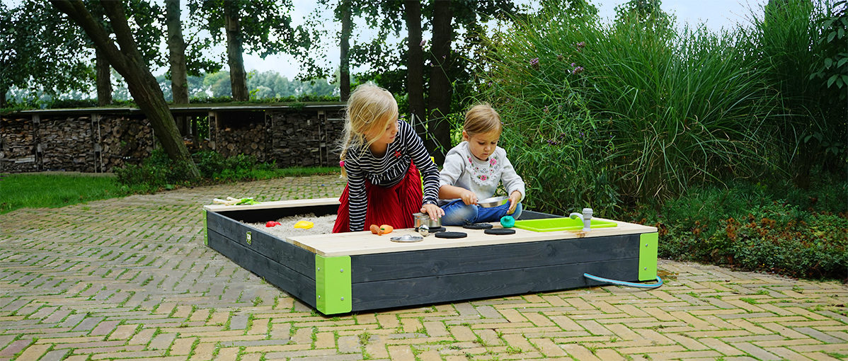 Buitenspelen in de winter met EXIT Toys