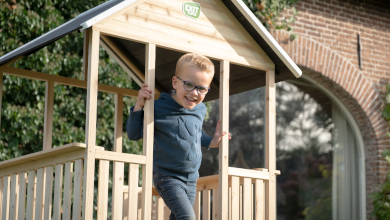 Houten of kunststof speelhuisje: voor- en nadelen | EXIT Toys