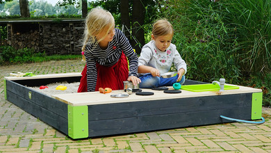 Zandbak kopen voor in de tuin: waar let je op? | EXIT Toys