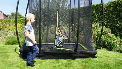 Wat is het verschil tussen een inground trampoline en een opbouw trampoline?