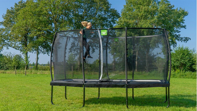 Wat zijn de verschillen tussen de EXIT Allure en Lotus trampolines?