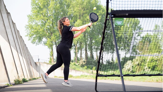 Welke padelslagen kan ik oefenen met de Smash padel rebounder?