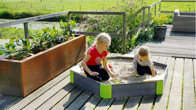 Zes tips voor het plaatsen, vullen en onderhouden van de zandbak