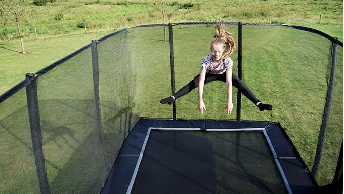 Een ronde of een rechthoekige trampoline?