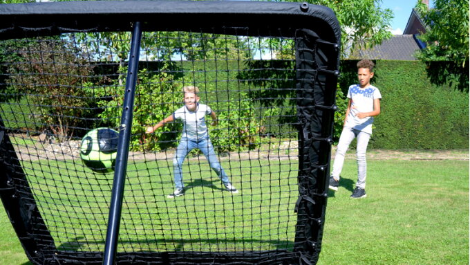 Originele voetbalspellen voor buiten