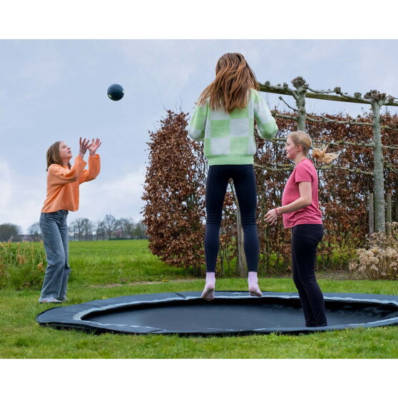 EXIT InTerra groundlevel sports trampoline &oslash;244cm - zwart