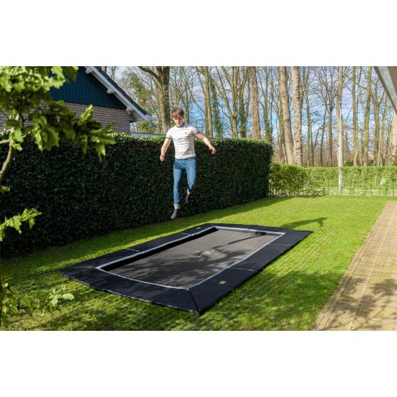 EXIT Dynamic groundlevel trampoline 244x427cm met Freezone veiligheidstegels - zwart