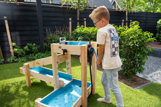 De AquaFlow waterbanen zorgen voor eindeloos speelplezier en hergebruiken het water slim. Spannend voor kinderen en verantwoord voor ouders.
