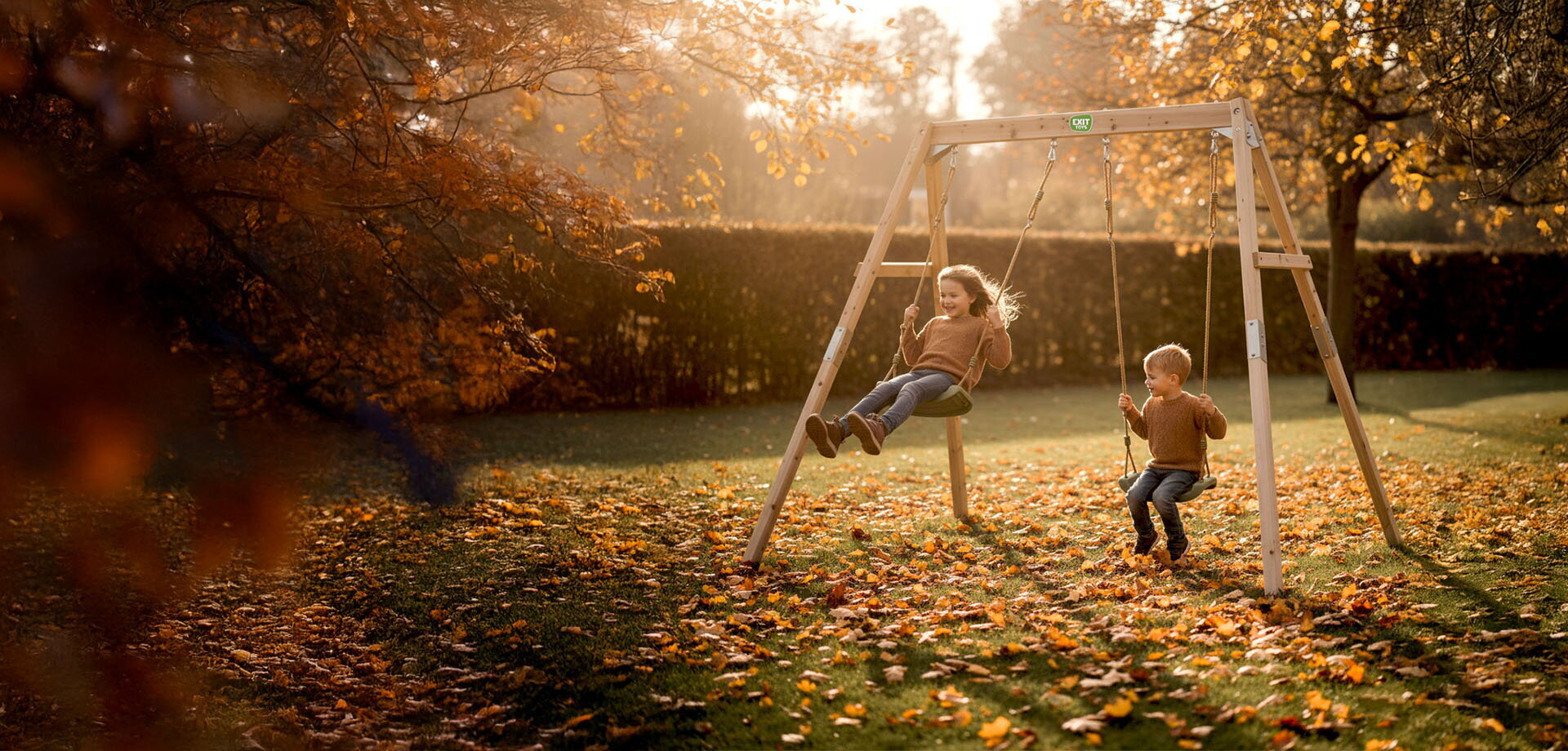 Elke Silvi schommel is gemaakt van FSC&reg; 100% cipreshout en duurzaam metaal, met losse vervangbare onderdelen voor een veilige, stevige en onderhoudsvriendelijke schommel die jarenlang meegaat.